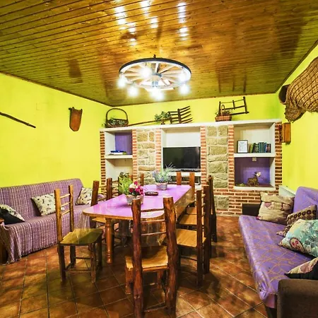 別荘 Don Mauricio Y Periquines Robledillo