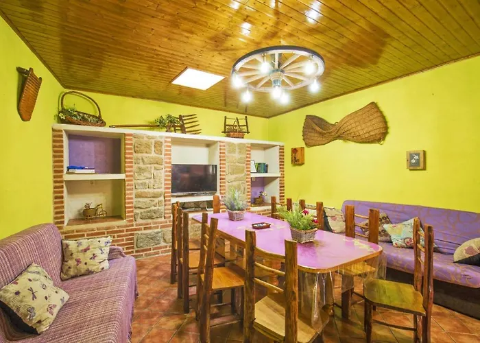 Don Mauricio Y Periquines