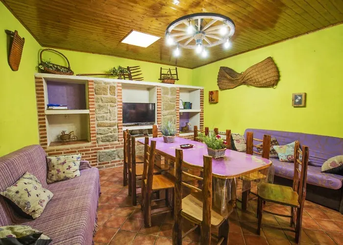 Don Mauricio Y Periquines